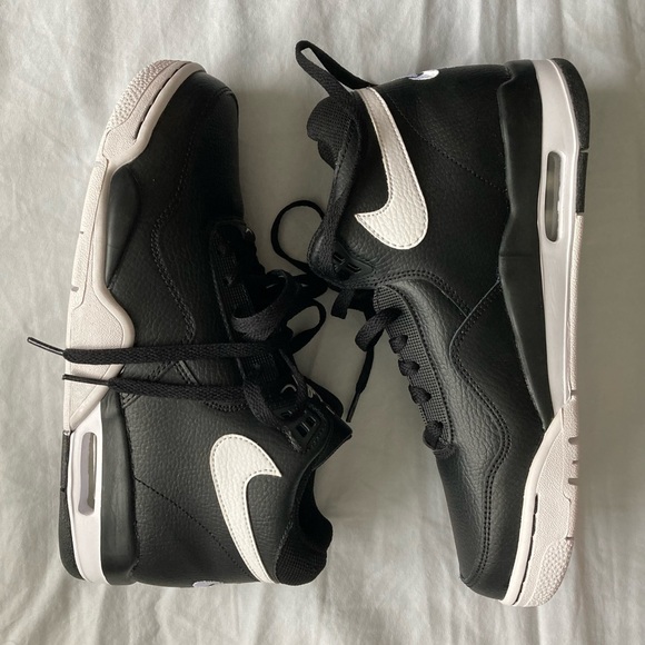 NWB Nike Flight Legacy 👟, size 8. - Picture 2 of 15